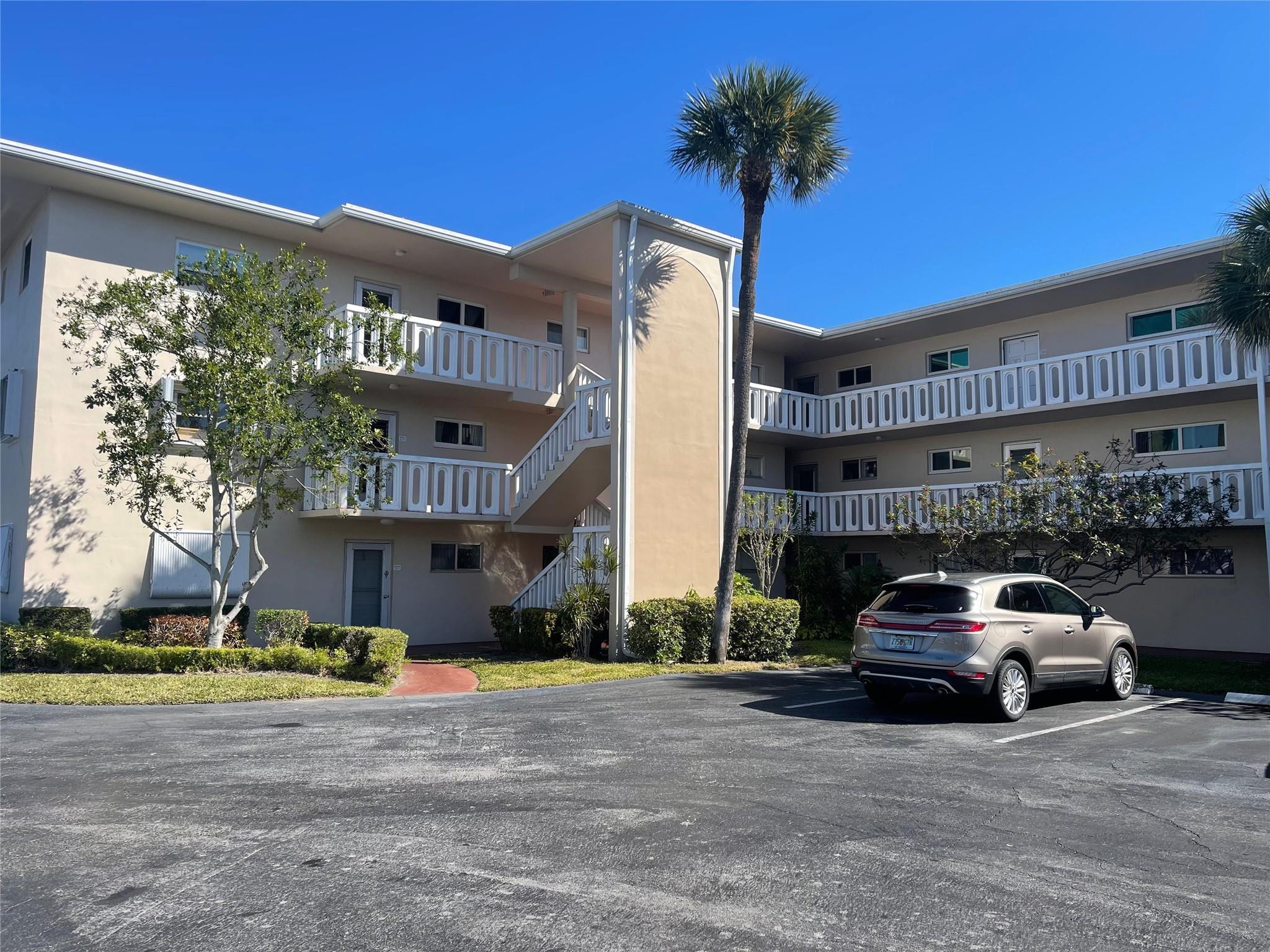 LAKE CLARKE GARDENS CONDO - Residential