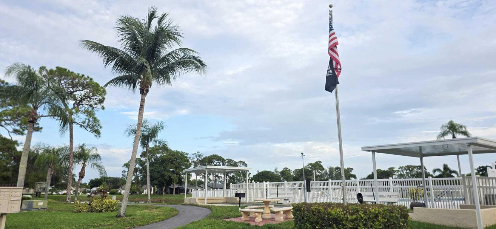 PINE RIDGE SOUTH IV CONDO - Residential