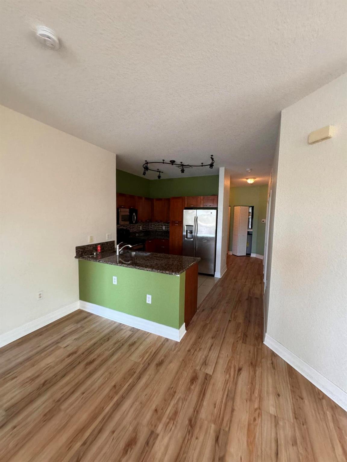 VILABELLA CENTRAL PARK CO - Residential Lease