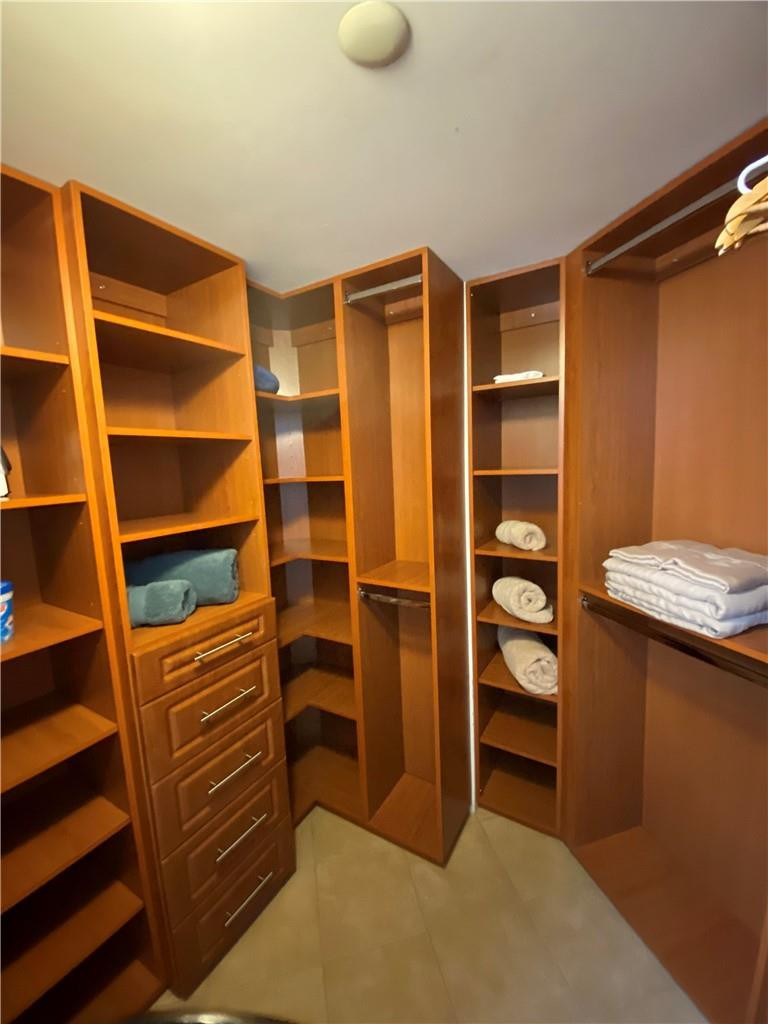 Mystic Pointe Tower 400 C - Residential Lease