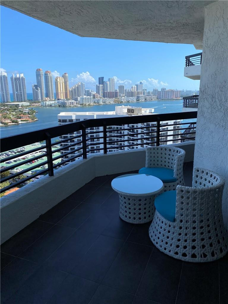 Mystic Pointe Tower 400 C - Residential Lease