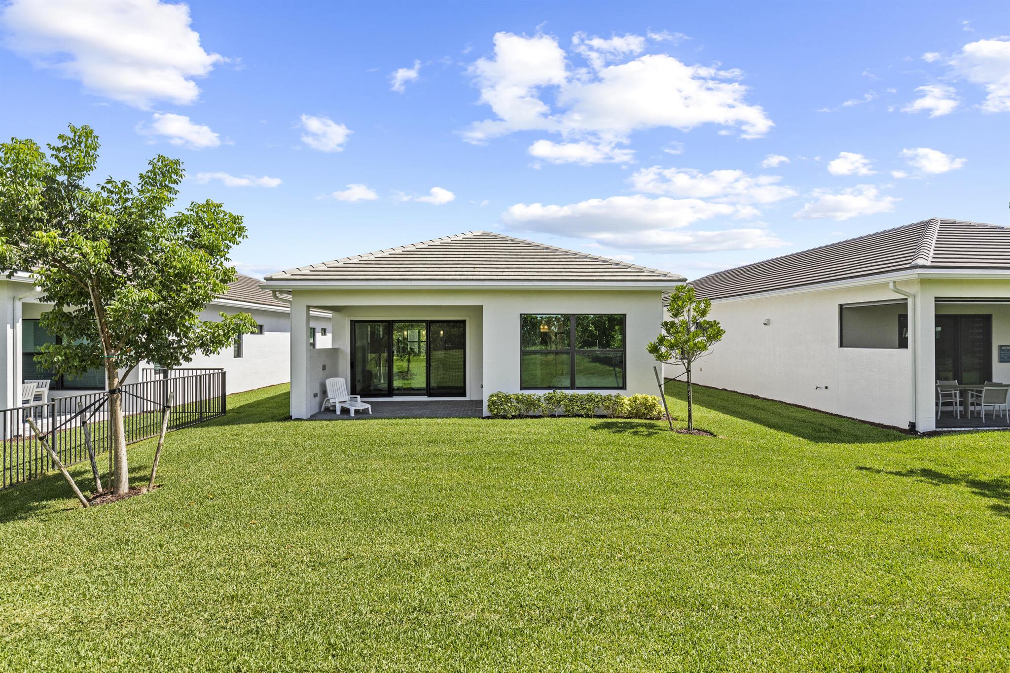 CRESSWIND PALM BEACH PHAS - Residential