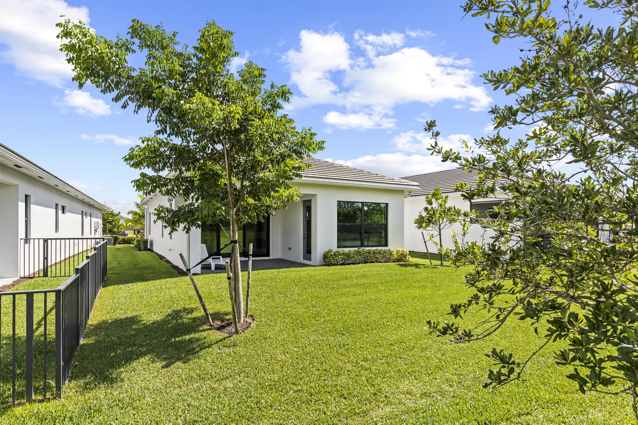 CRESSWIND PALM BEACH PHAS - Residential