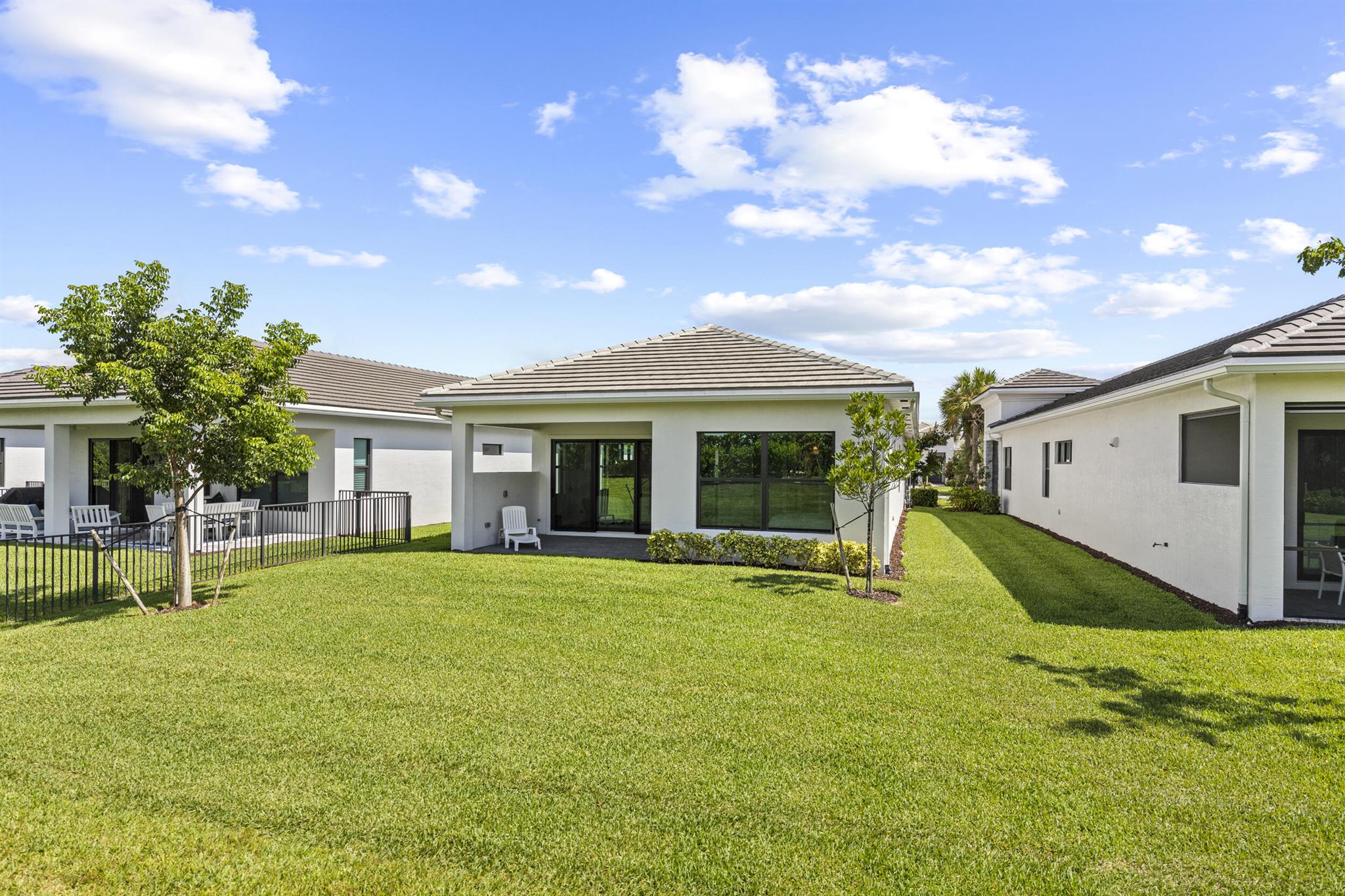 CRESSWIND PALM BEACH PHAS - Residential