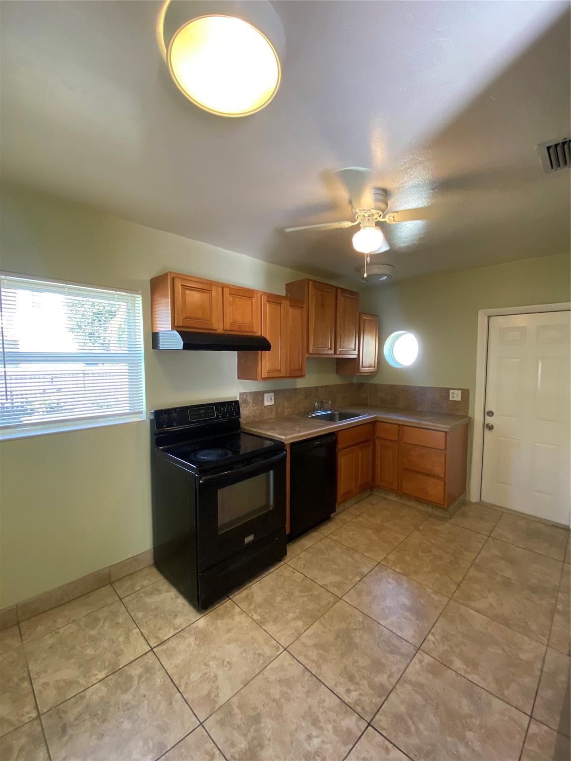 St James Court 5-26 B - Residential Lease