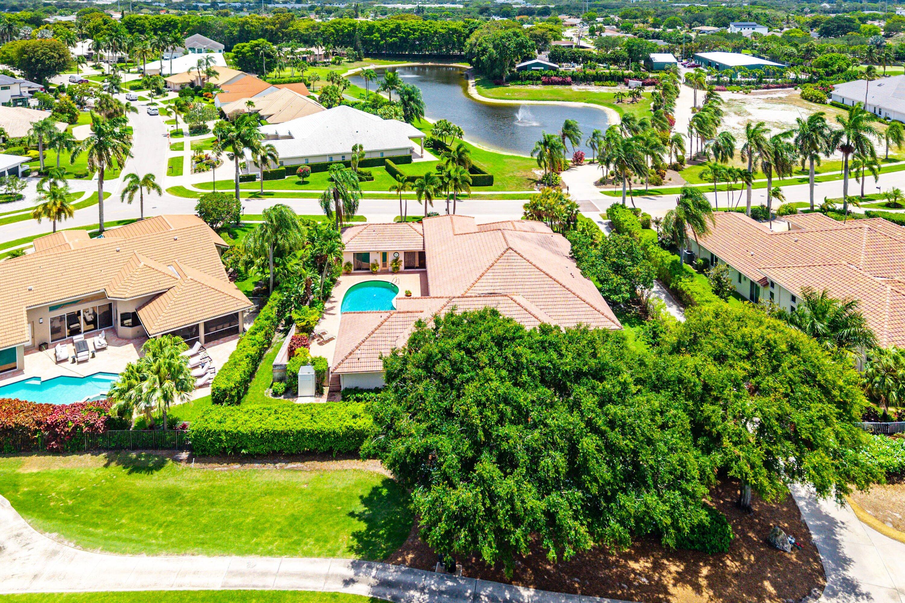 BOCAIRE COUNTRY CLUB - Residential