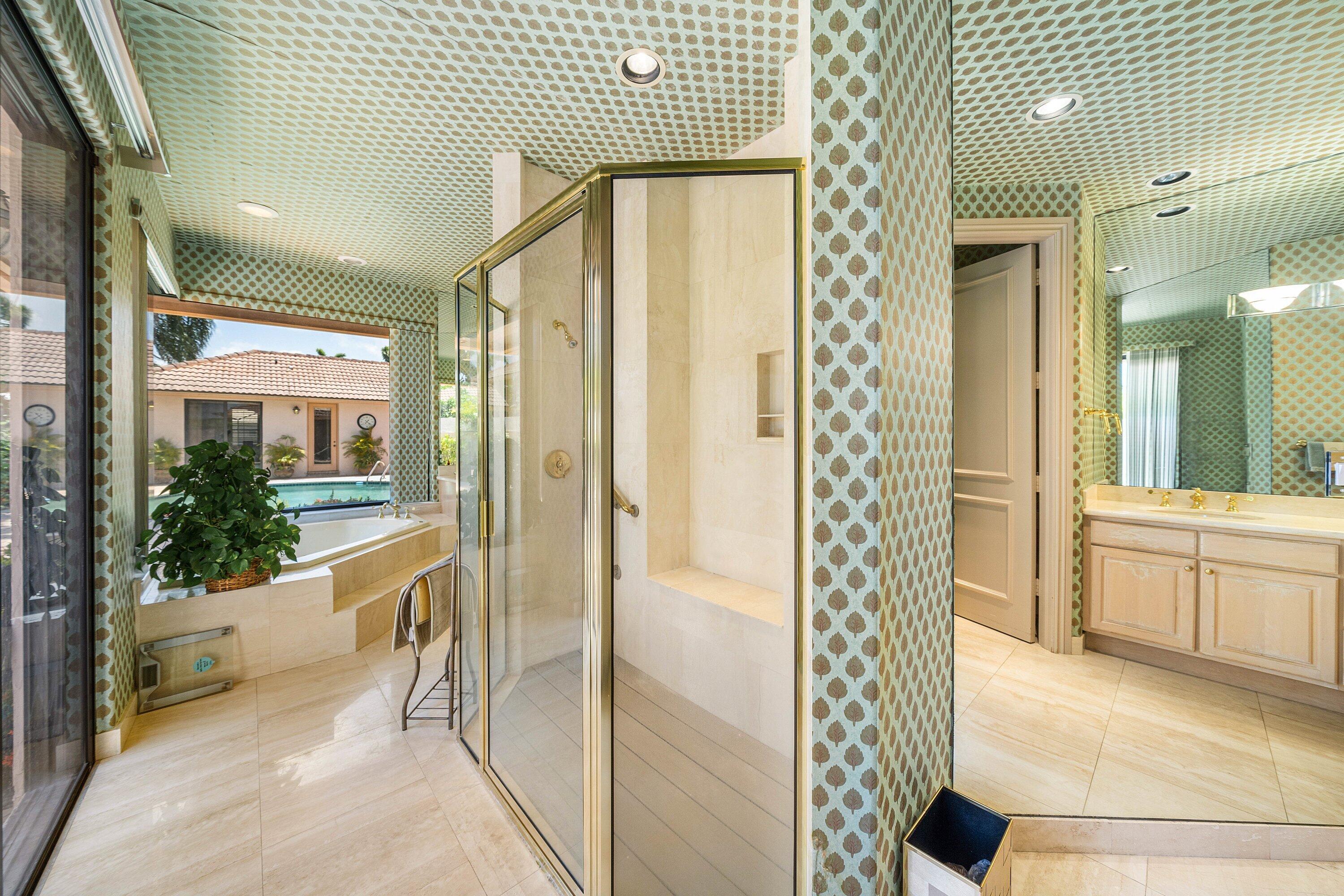 BOCAIRE COUNTRY CLUB - Residential