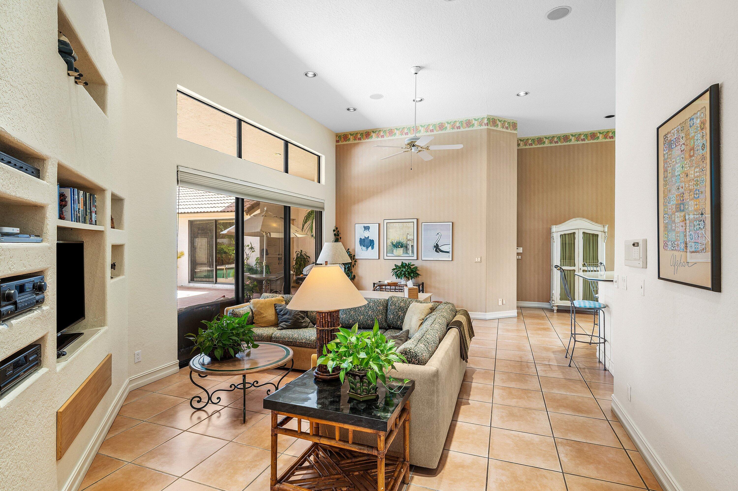 BOCAIRE COUNTRY CLUB - Residential