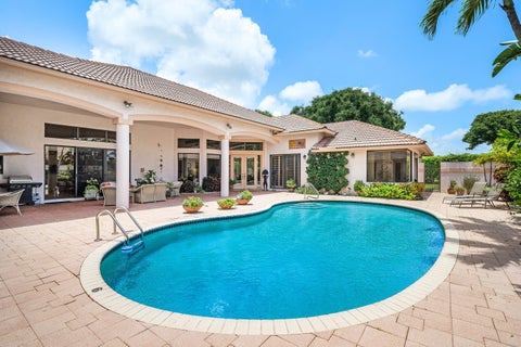 Photo of 4727 Bocaire Boulevard, Boca Raton, FL 33487 (MLS # B26034306)