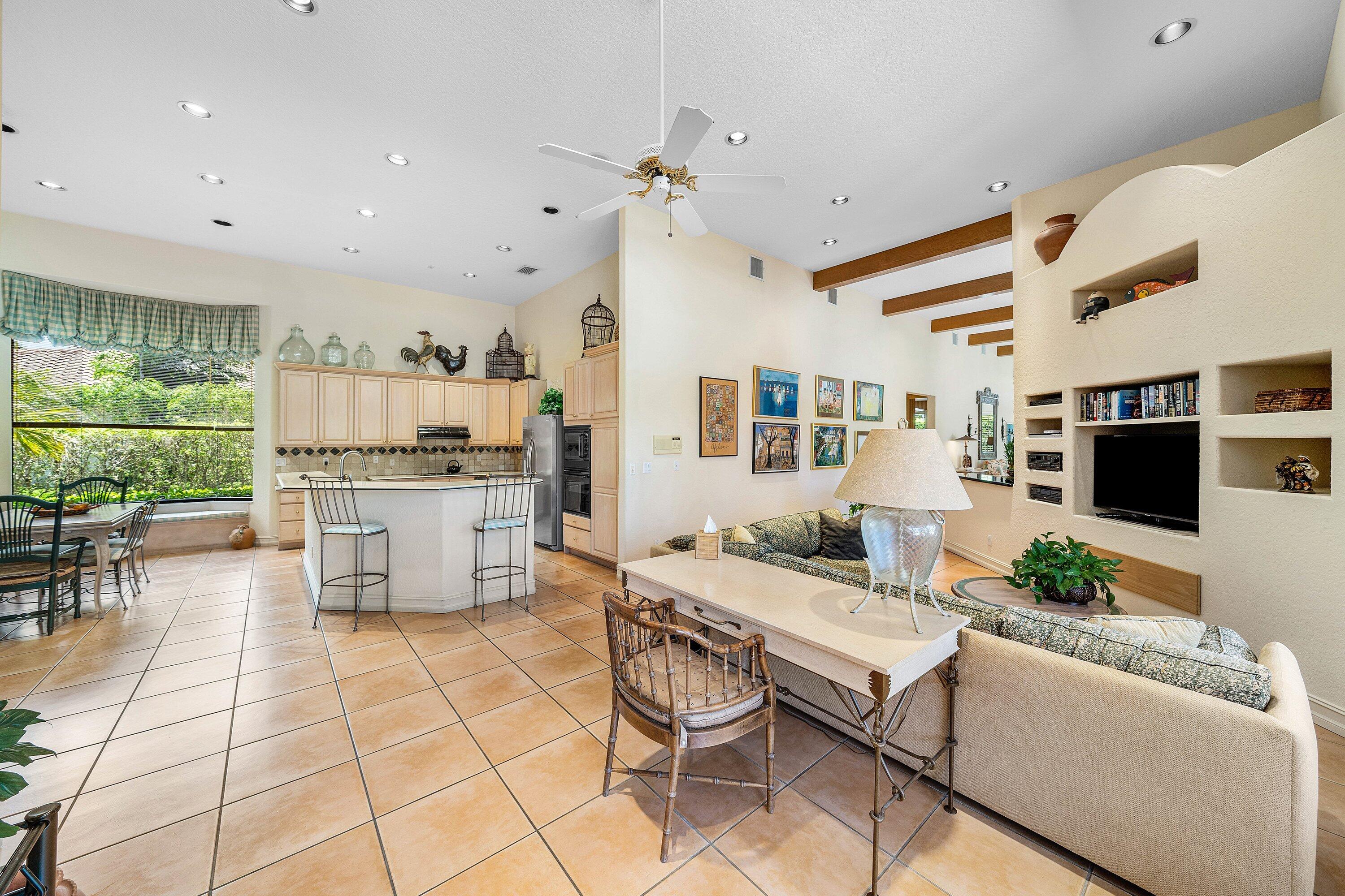 BOCAIRE COUNTRY CLUB - Residential