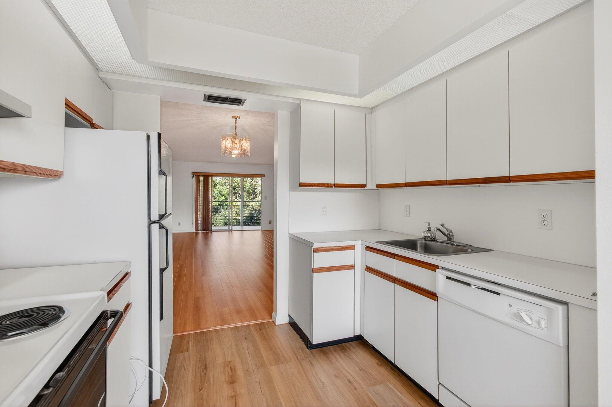 CAYMAN VILLAGE A CONDO - Residential Lease