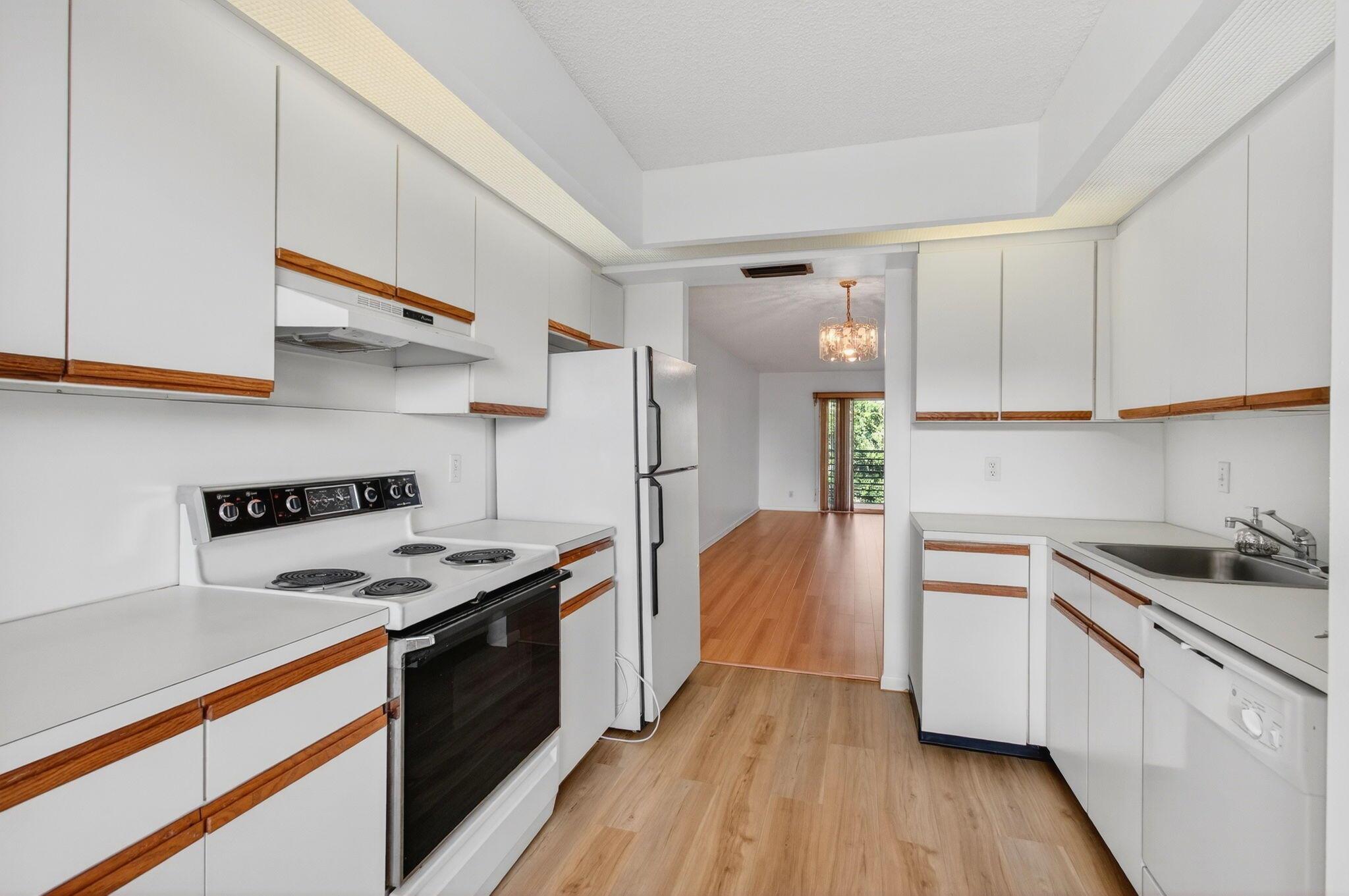 CAYMAN VILLAGE A CONDO - Residential Lease