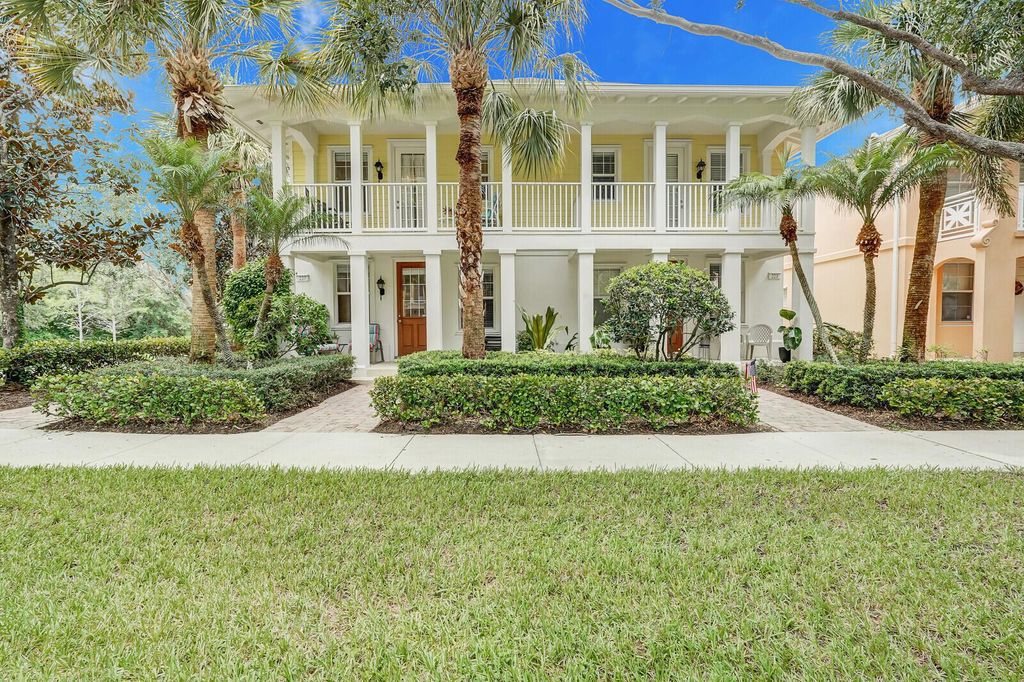 Photo of 227 Soriano Drive, Jupiter, FL 33458 (MLS # R10998328)
