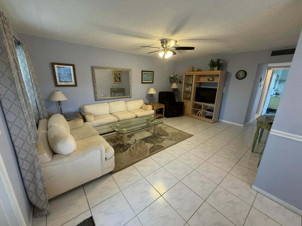Photo of 24 EASTHAMPTON A, West Palm Beach, FL 33417 (MLS # B26060985)