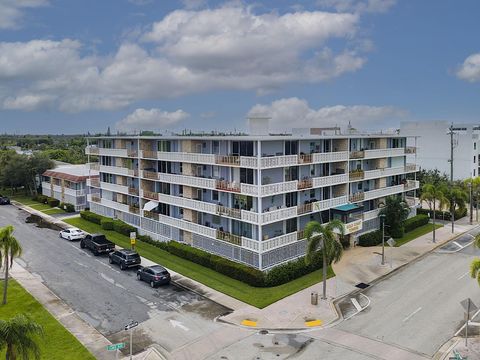 A home in Lake Worth Beach