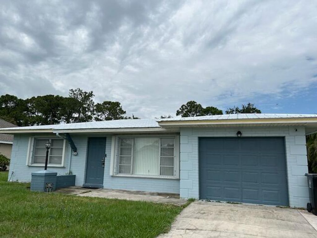 Photo of 854 SE Preston Lane, Port Saint Lucie, FL 34983 (MLS # R11095635)