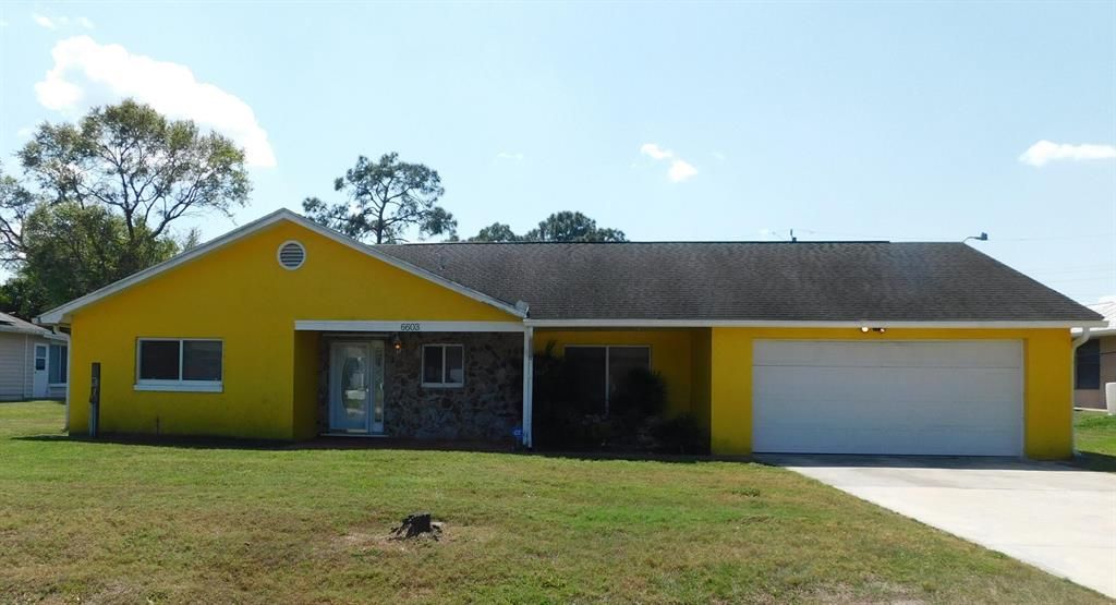 Photo of 6603 Kenwood Road, Fort Pierce, FL 34951 (MLS # R10872061)