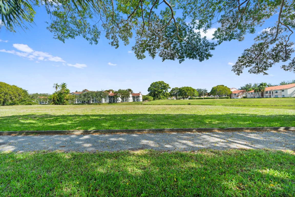 HOLIDAY SPRINGS VILLAGE AND - Residential