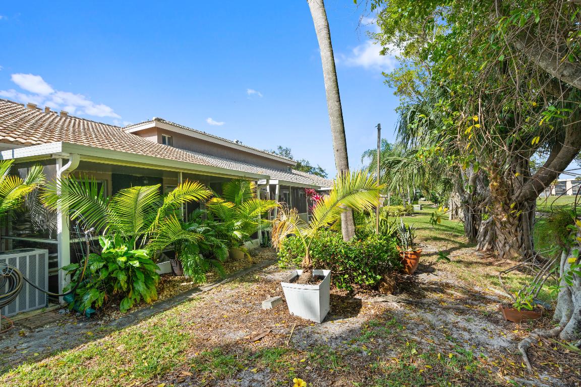 HOLIDAY SPRINGS VILLAGE AND - Residential