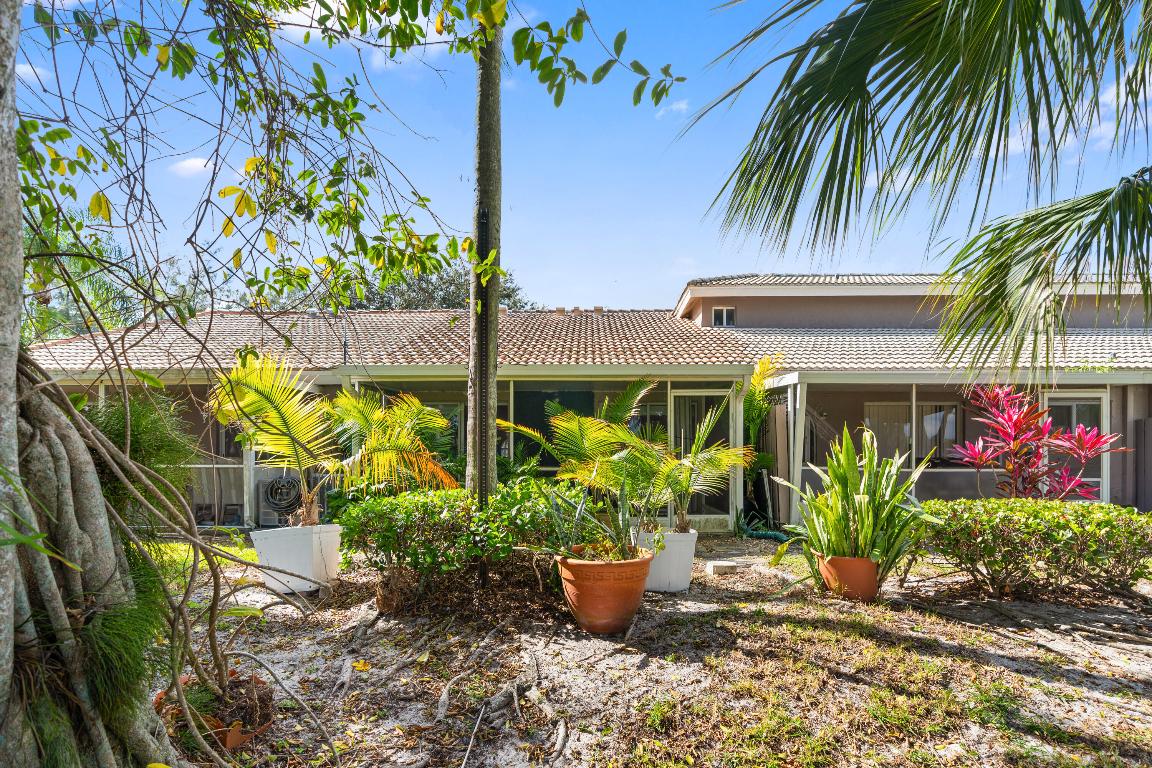 HOLIDAY SPRINGS VILLAGE AND - Residential