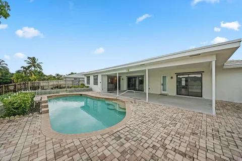 1350 SW 26th Avenue, Boynton Beach, FL MLS: R11070890