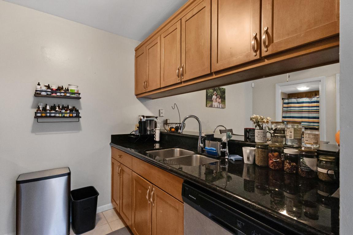 VILLAGE OF SANDALWOOD LAKES NORTH - Residential