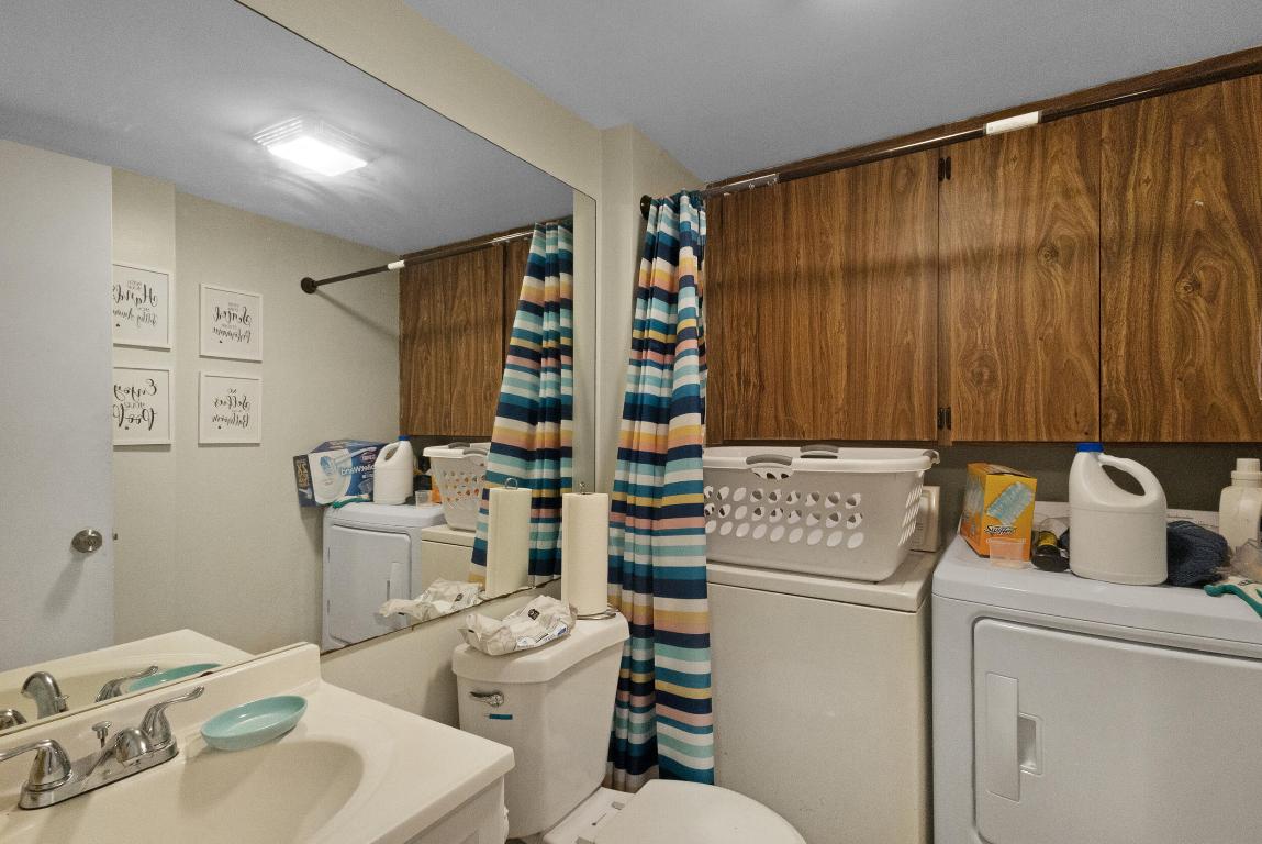 VILLAGE OF SANDALWOOD LAKES NORTH - Residential