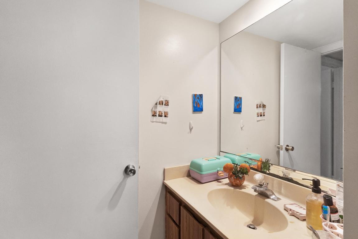 VILLAGE OF SANDALWOOD LAKES NORTH - Residential