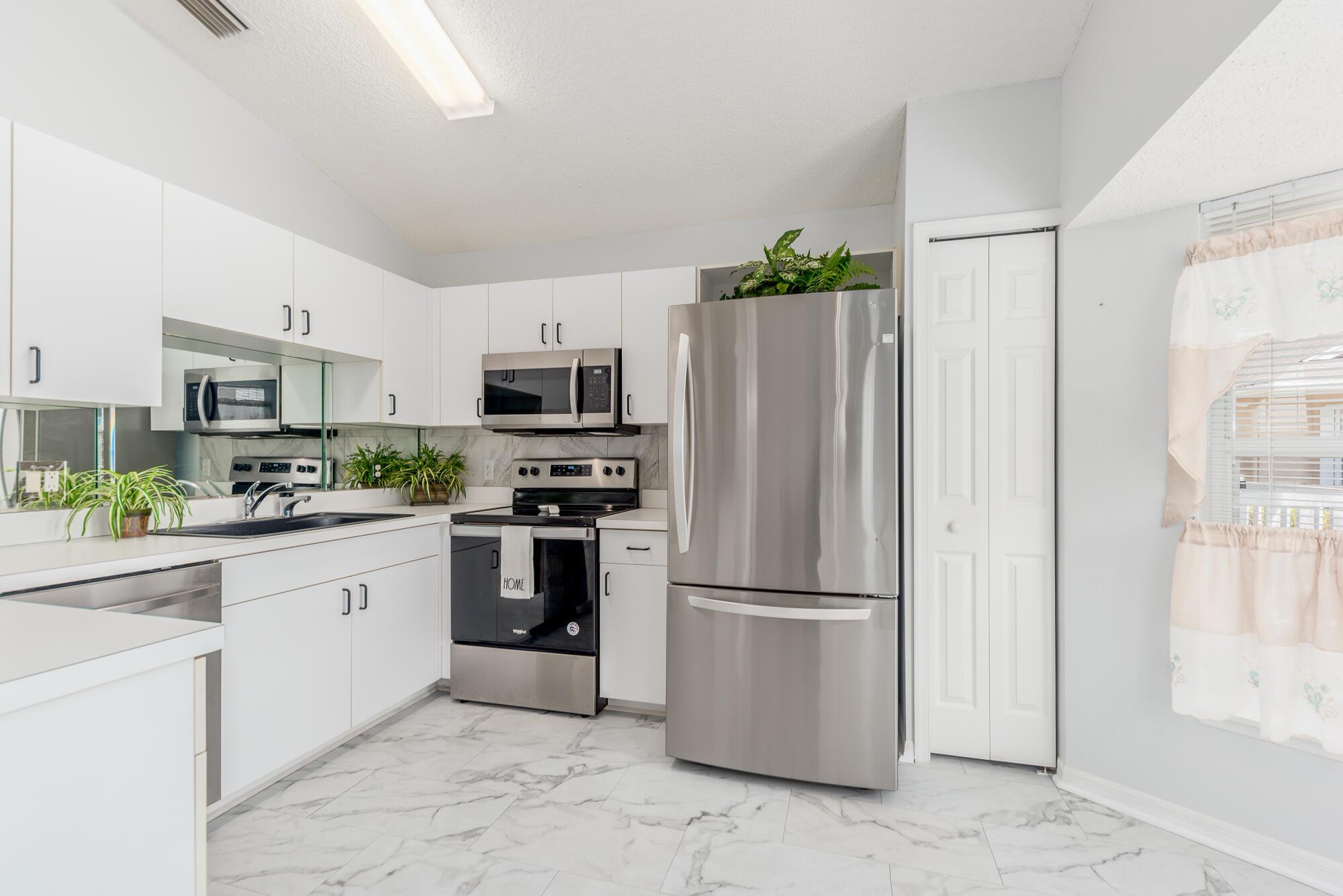 KINGS ISLE PHASE III - Residential