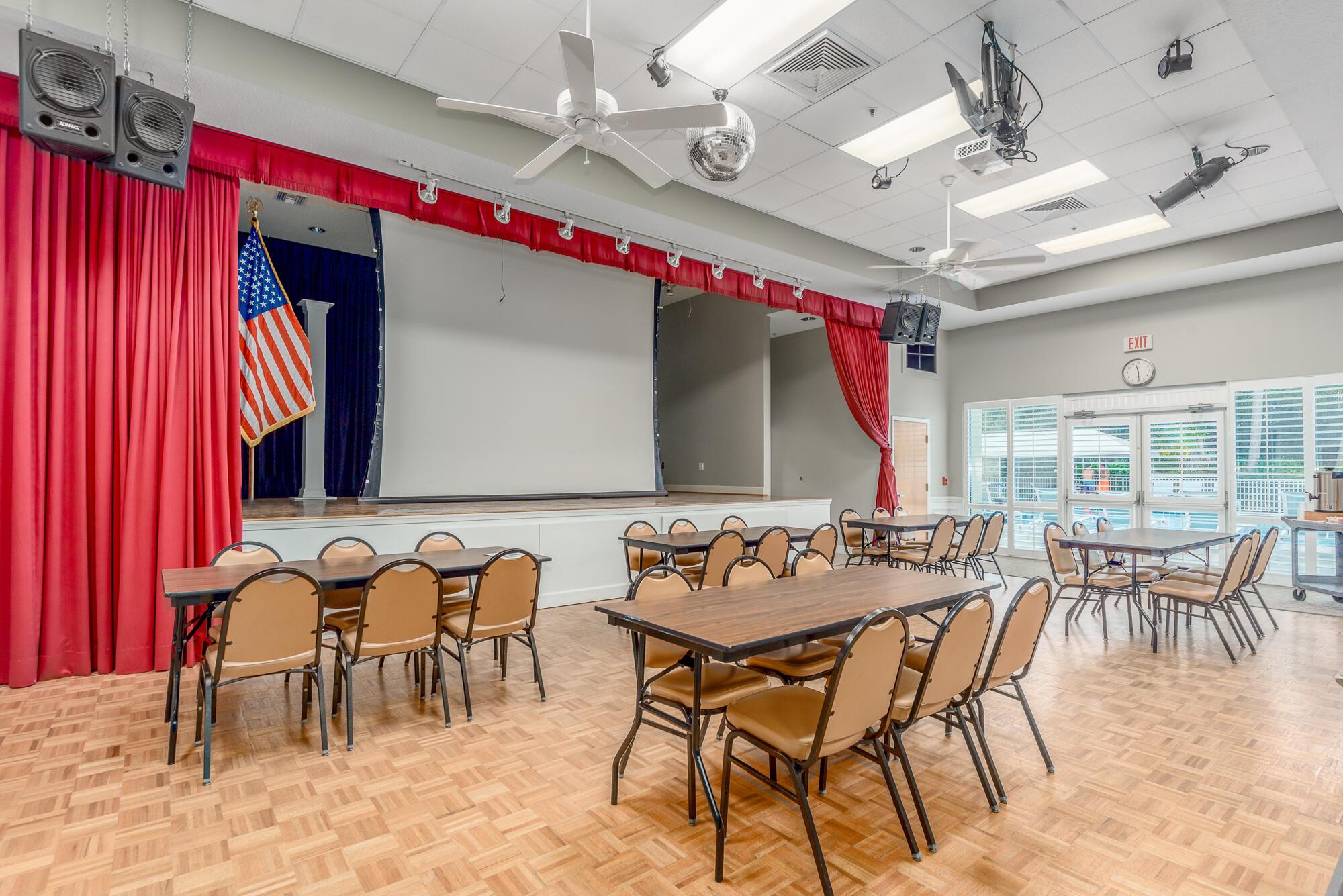 KINGS ISLE PHASE III - Residential