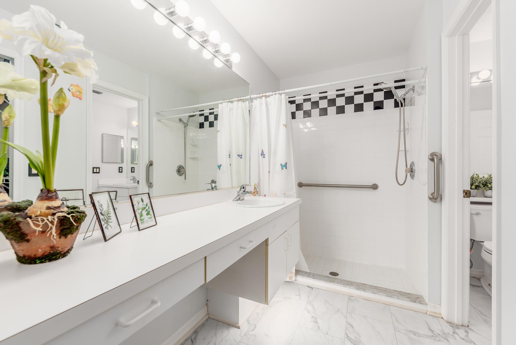 KINGS ISLE PHASE III - Residential