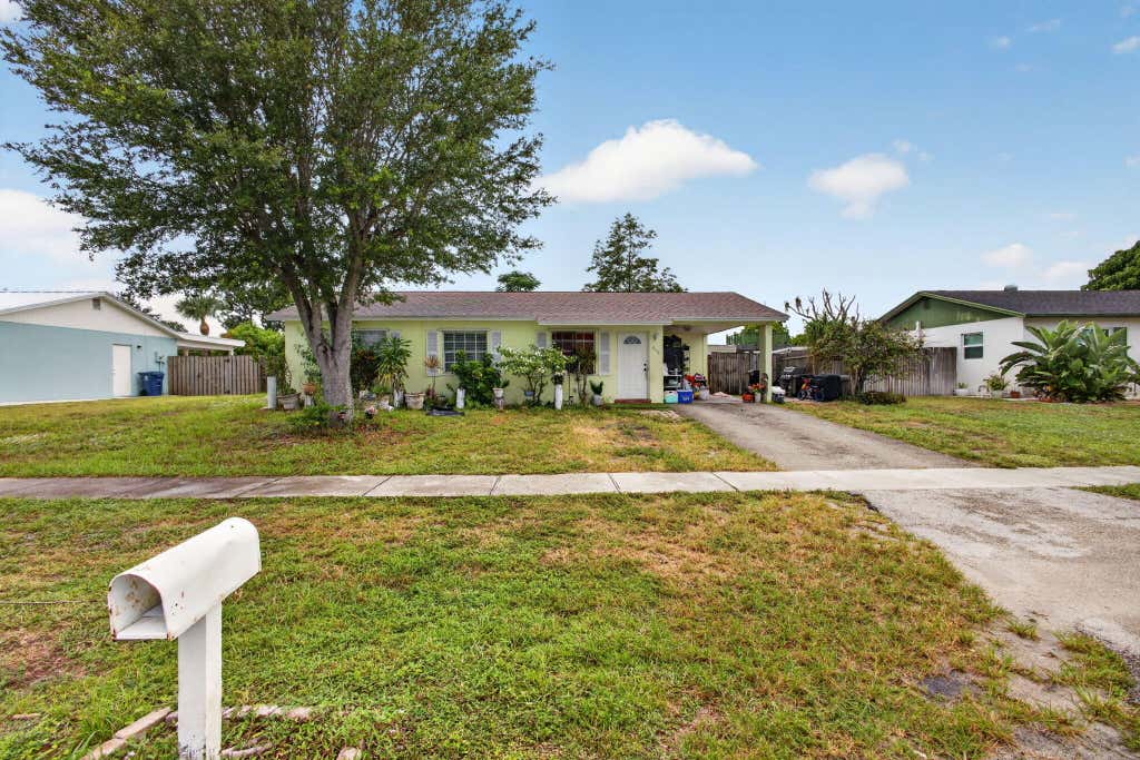 Photo of 710 OKLAWAHA Street, Jupiter, FL 33458 (MLS # B26059503)