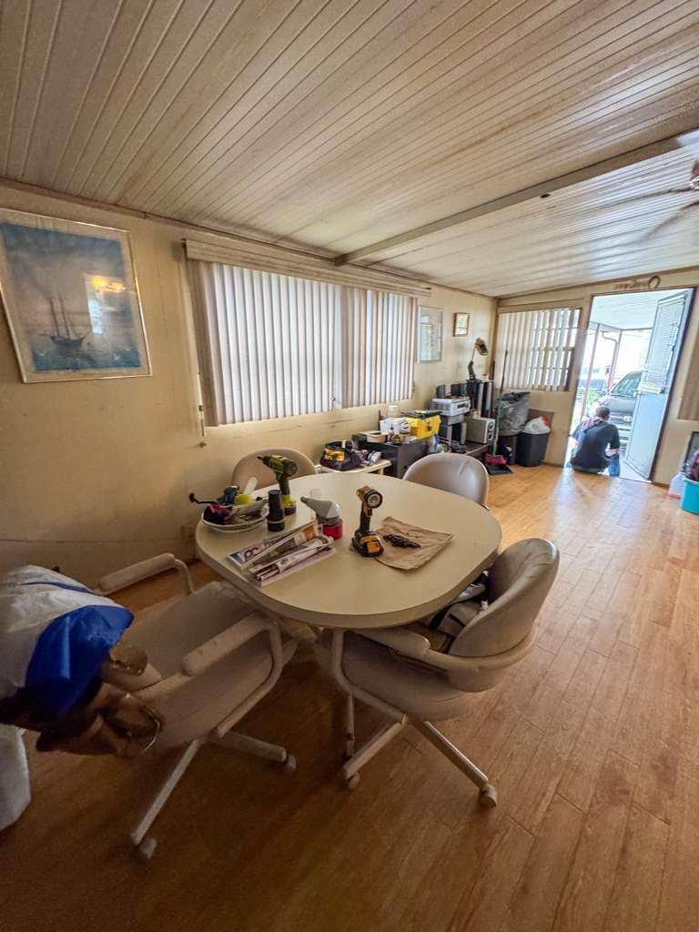 Palm Breezes Club - Residential