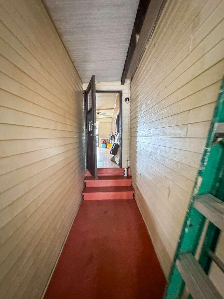 Palm Breezes Club - Residential