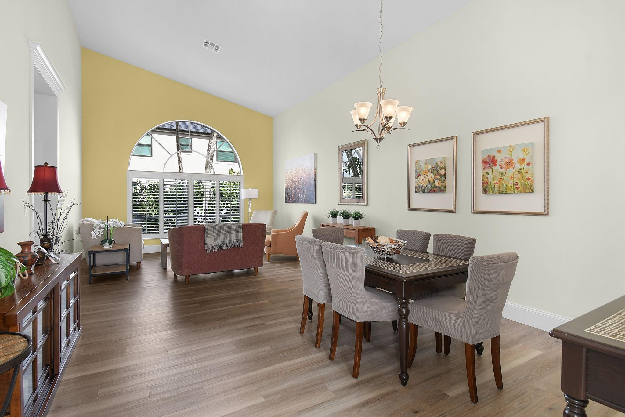 9246 SE Deerberry Place