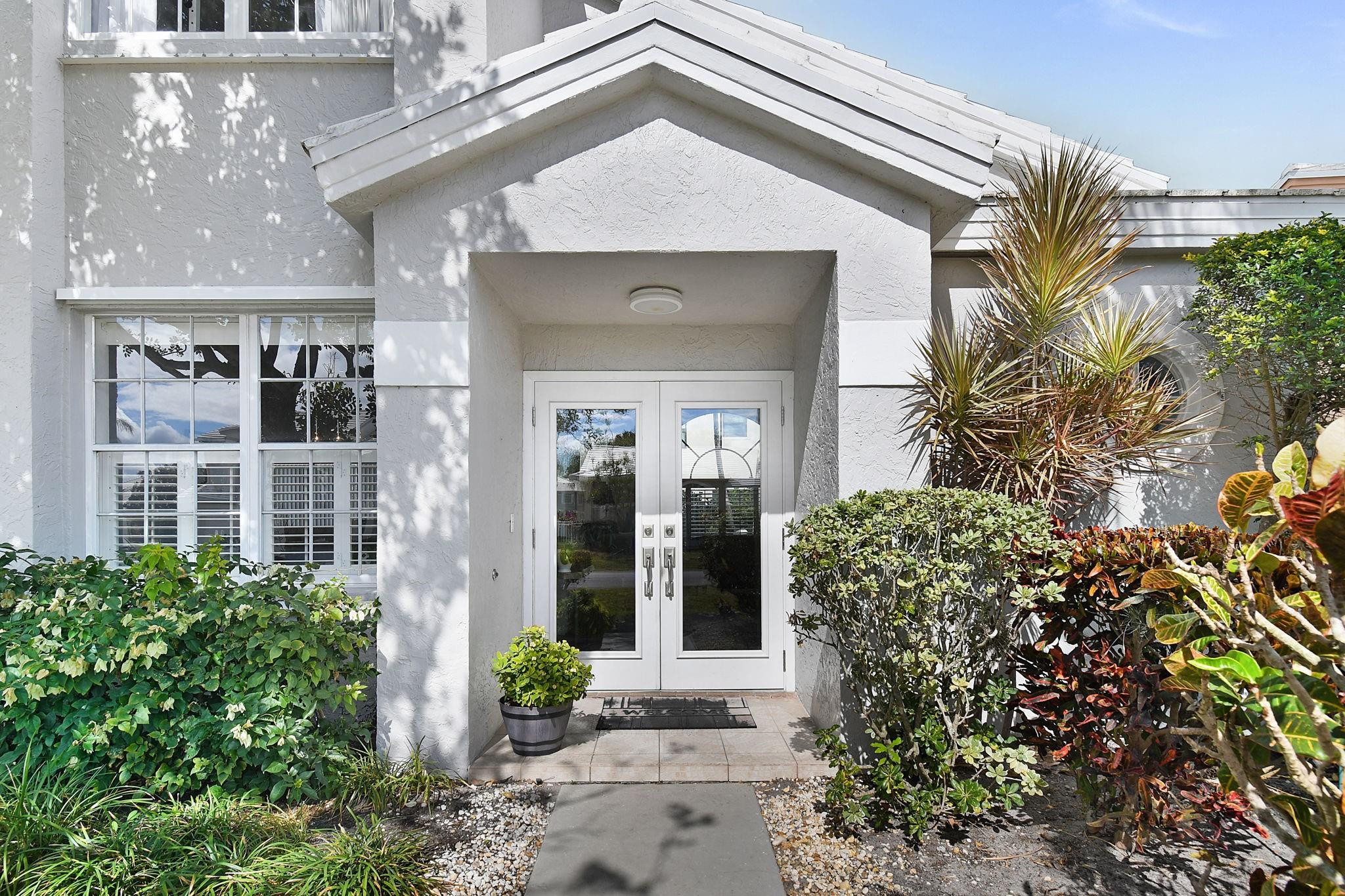 9246 SE Deerberry Place