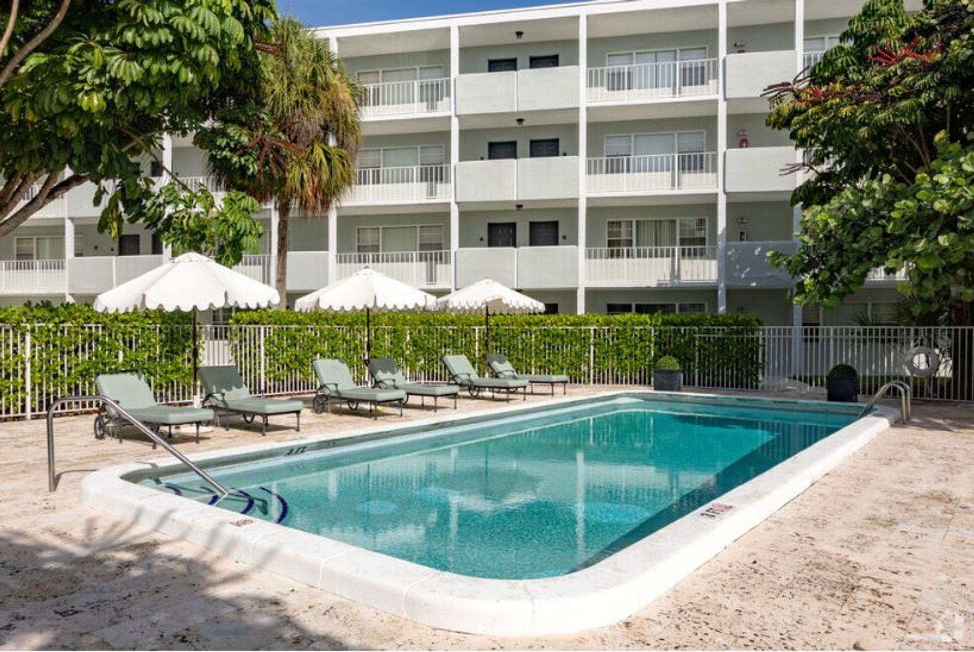 Renovated One Bedroom Apartment Available in West Palm BeachThe West Palm Lane Apartments are centrally located in the Palm Beach Lakes area of West Palm Beach. This beautifully renovated one-bedroom apartment features an over-sized living room, breakfast bar, new kitchen with premium appliances, spacious bedroom with lots of storage, luxury flooring, and new bathroom with upgraded finishes.