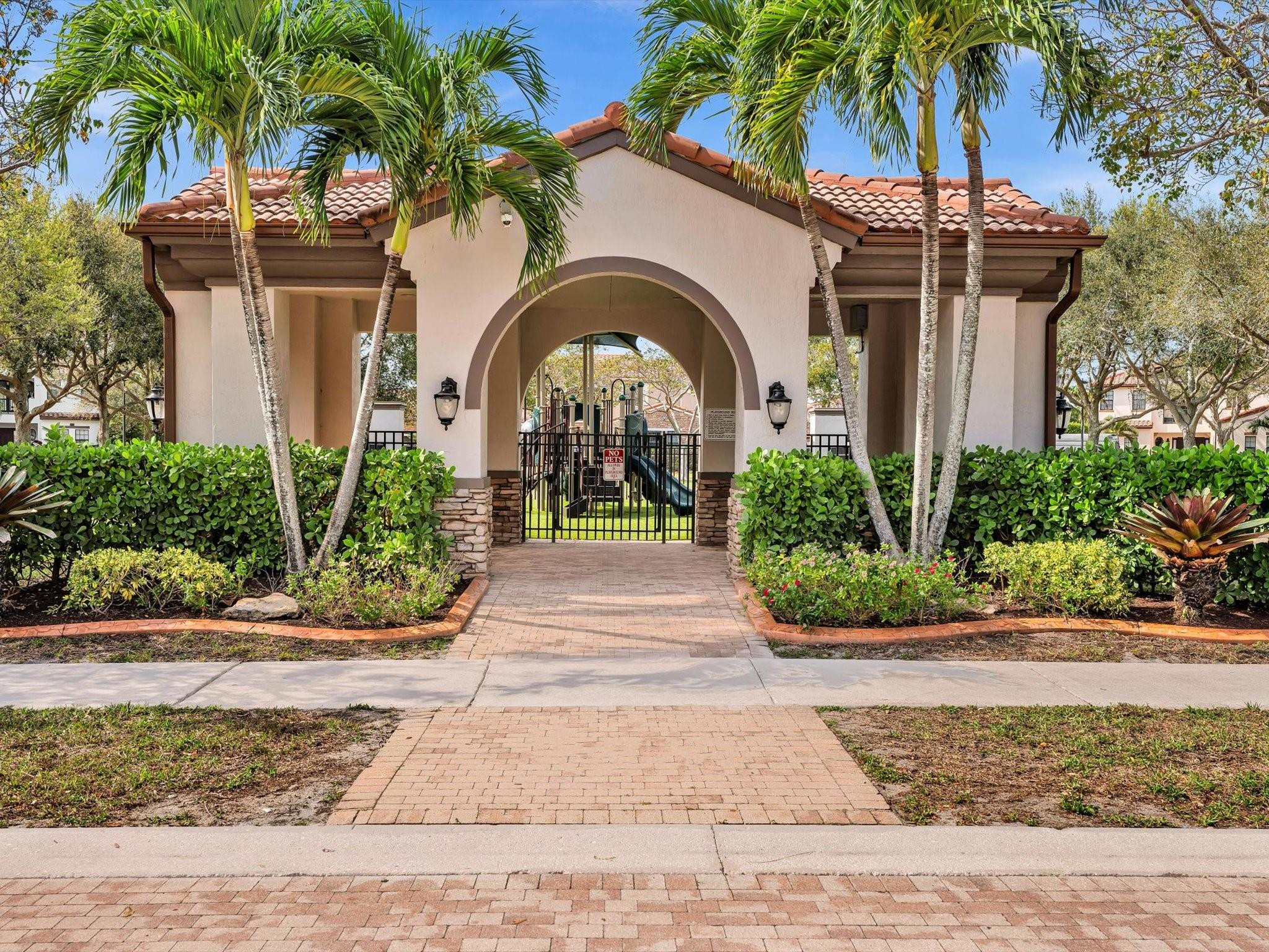 ESTADA AT MONTERRA - Residential