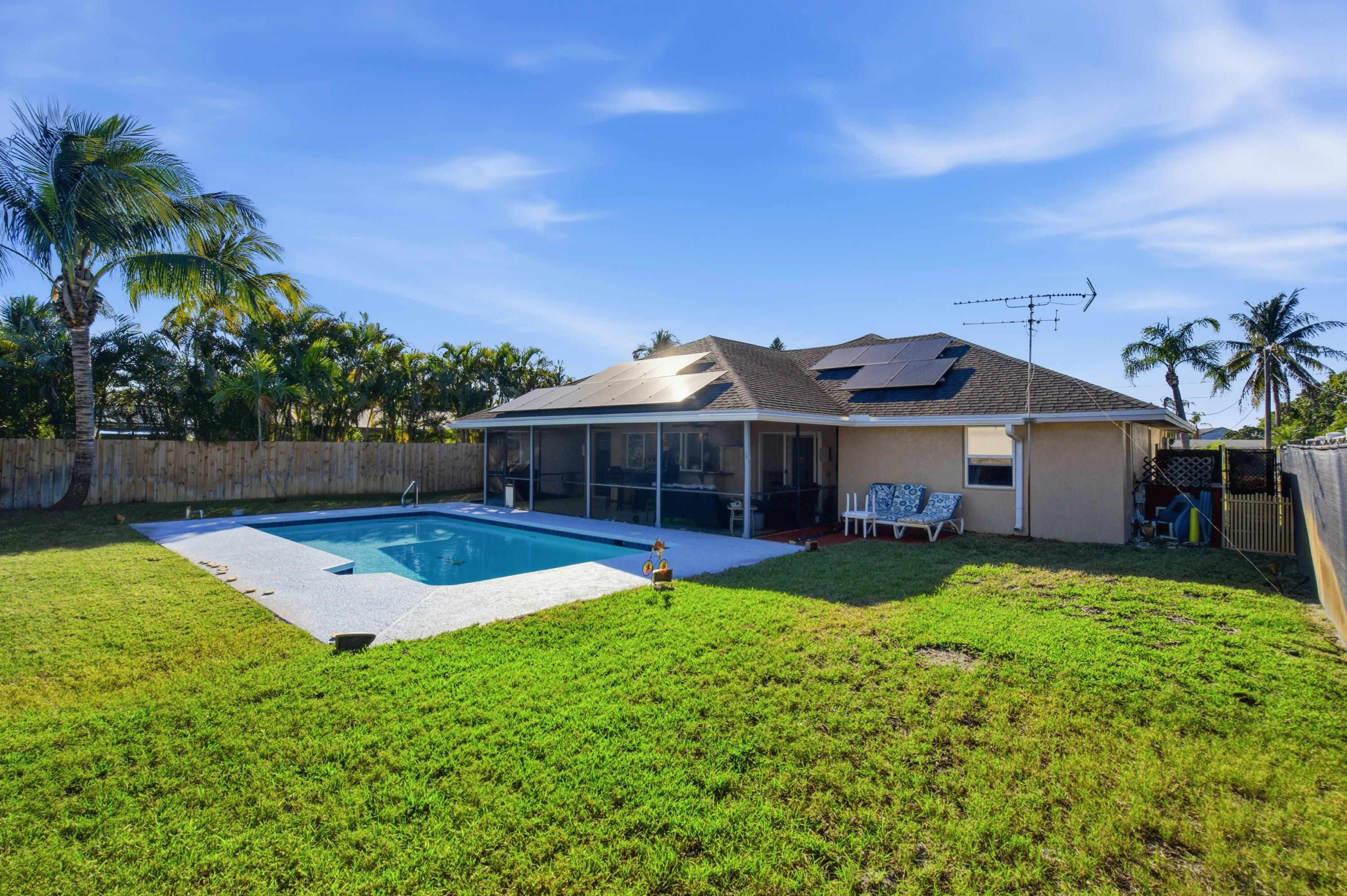 CORONA DEL RIO - Residential
