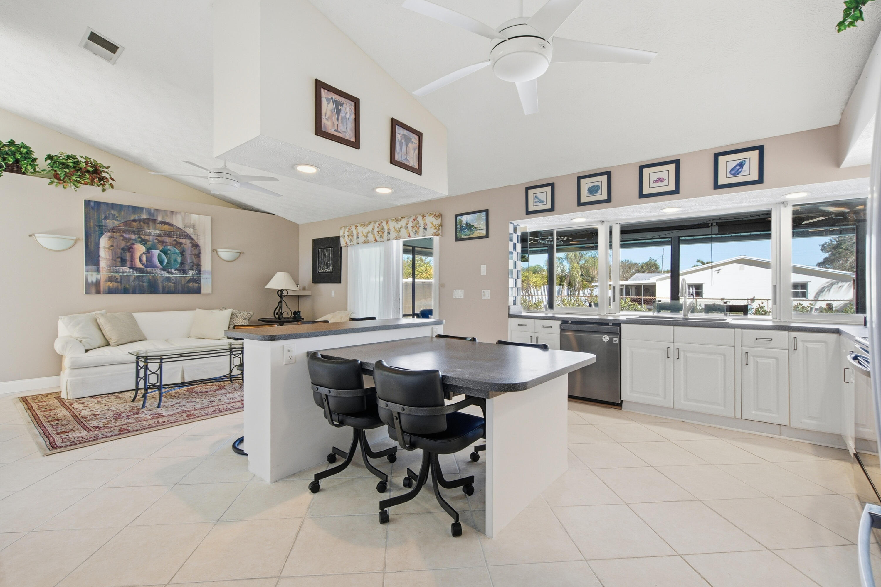 CORONA DEL RIO - Residential