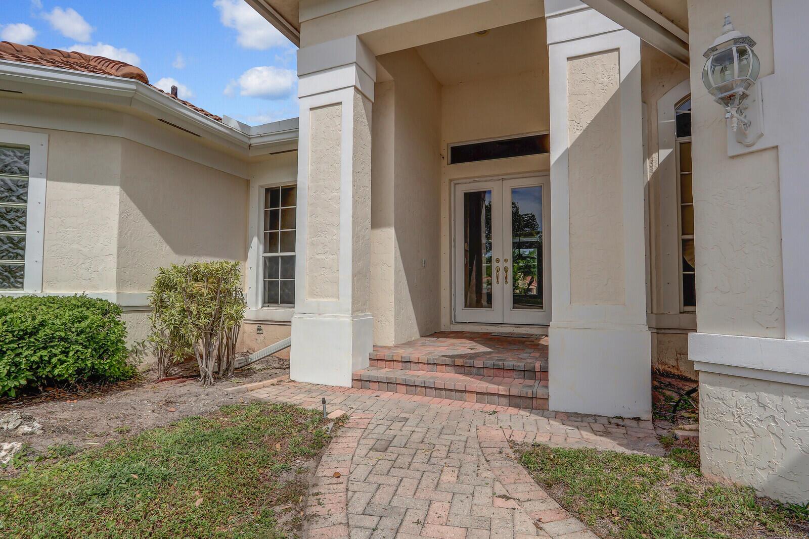 6643 Breezeloch Court