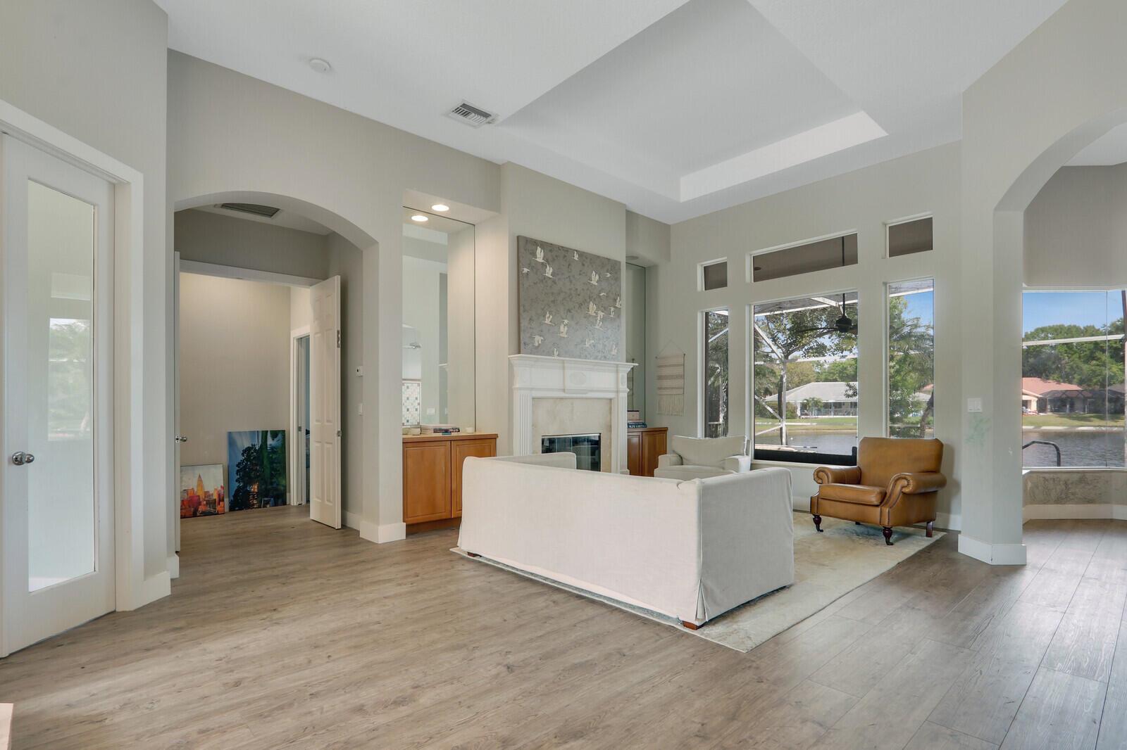 6643 Breezeloch Court