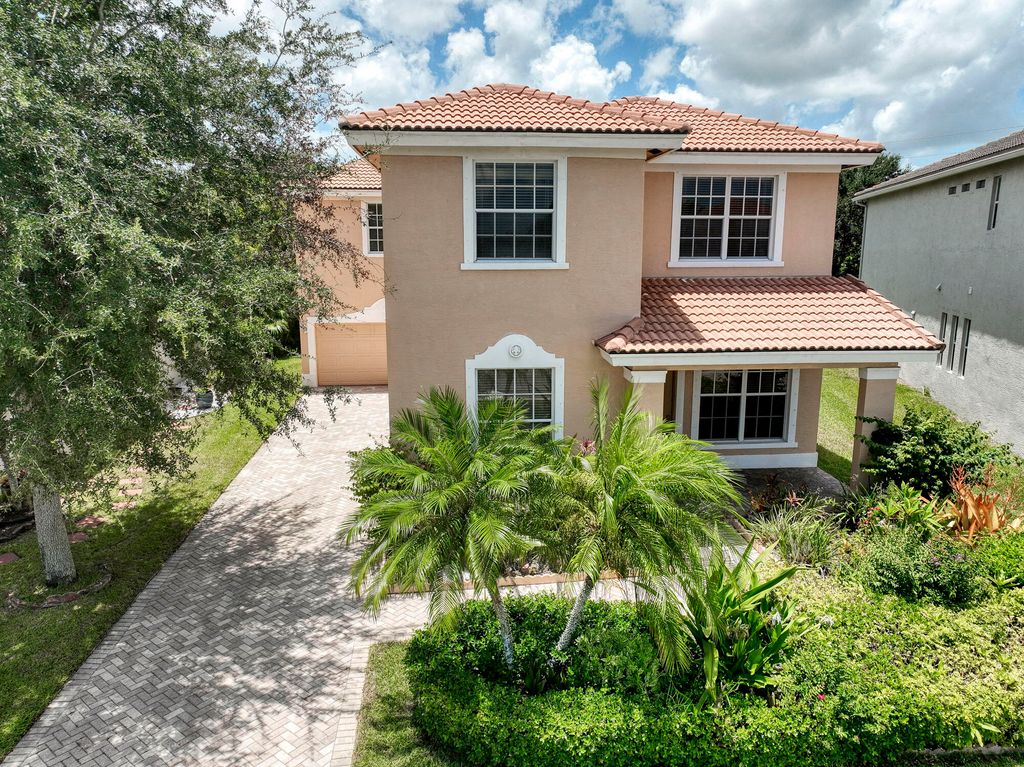 Photo of 4934 SE Askew Avenue, Stuart, FL 34997 (MLS # R10997895)