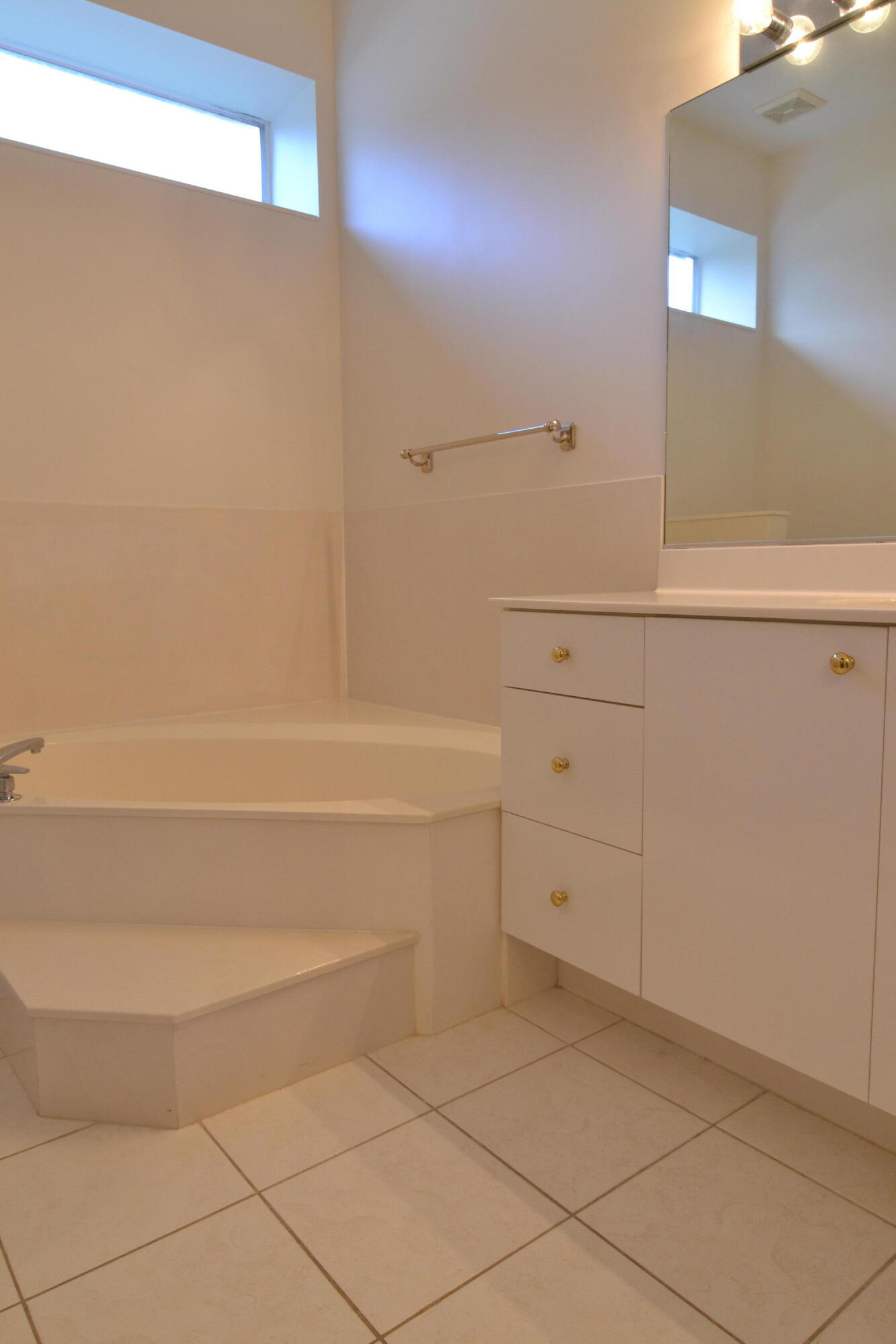 LAKE CHARLES PHASE 3F - Residential Lease