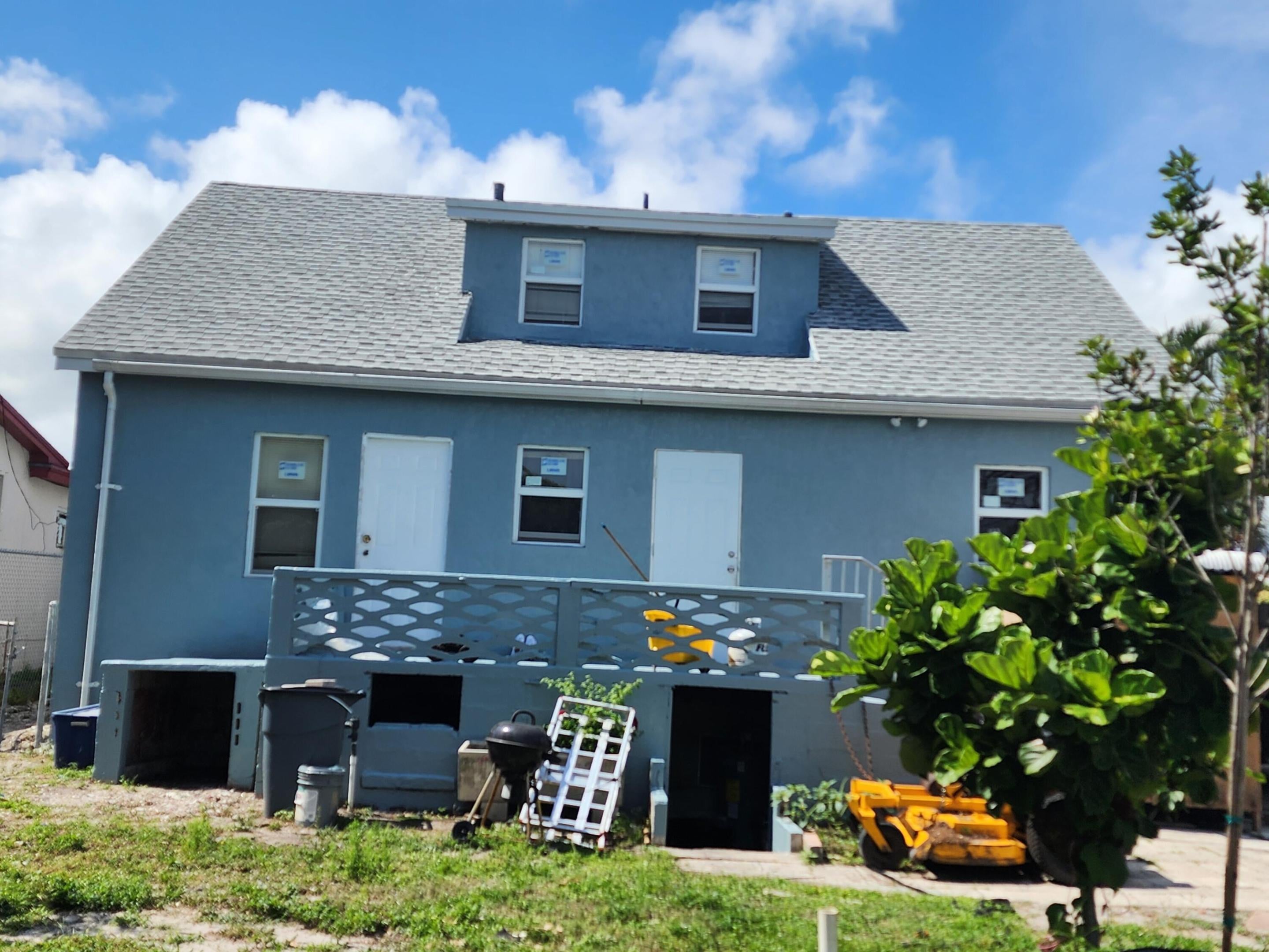 View photos, virtual tours, details... 622 S C Street S 1