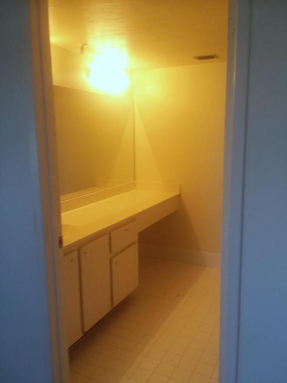 HUNTINGTON LAKES SEC THREE CONDOS - Residential