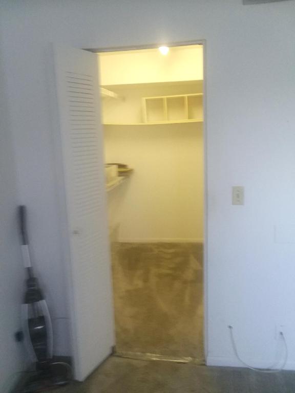 HUNTINGTON LAKES SEC THREE CONDOS - Residential