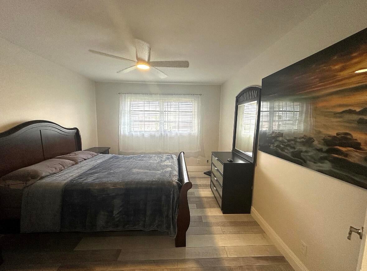 300 NE 20TH Street 4100, Boca Raton, FL, 33431/$160,000 3 300 NE 20TH Street 4100