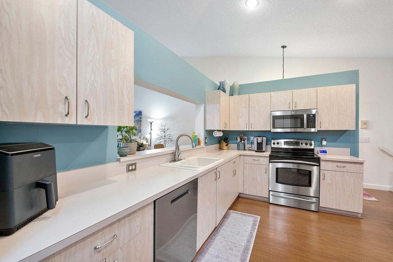 SUN VALLEY EAST CONDO - Residential