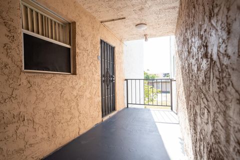 A home in Lauderdale Lakes